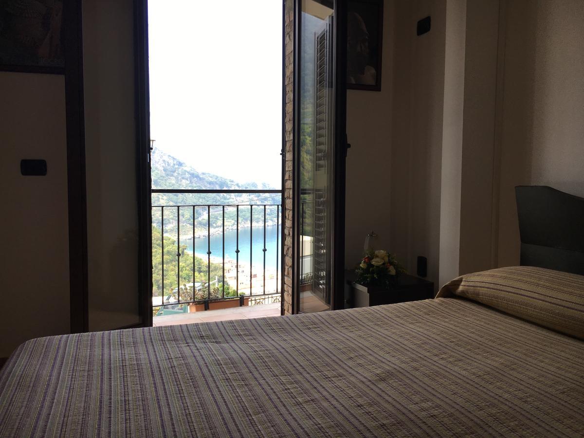 La Bastia Bed & Breakfast Scilla Ngoại thất bức ảnh