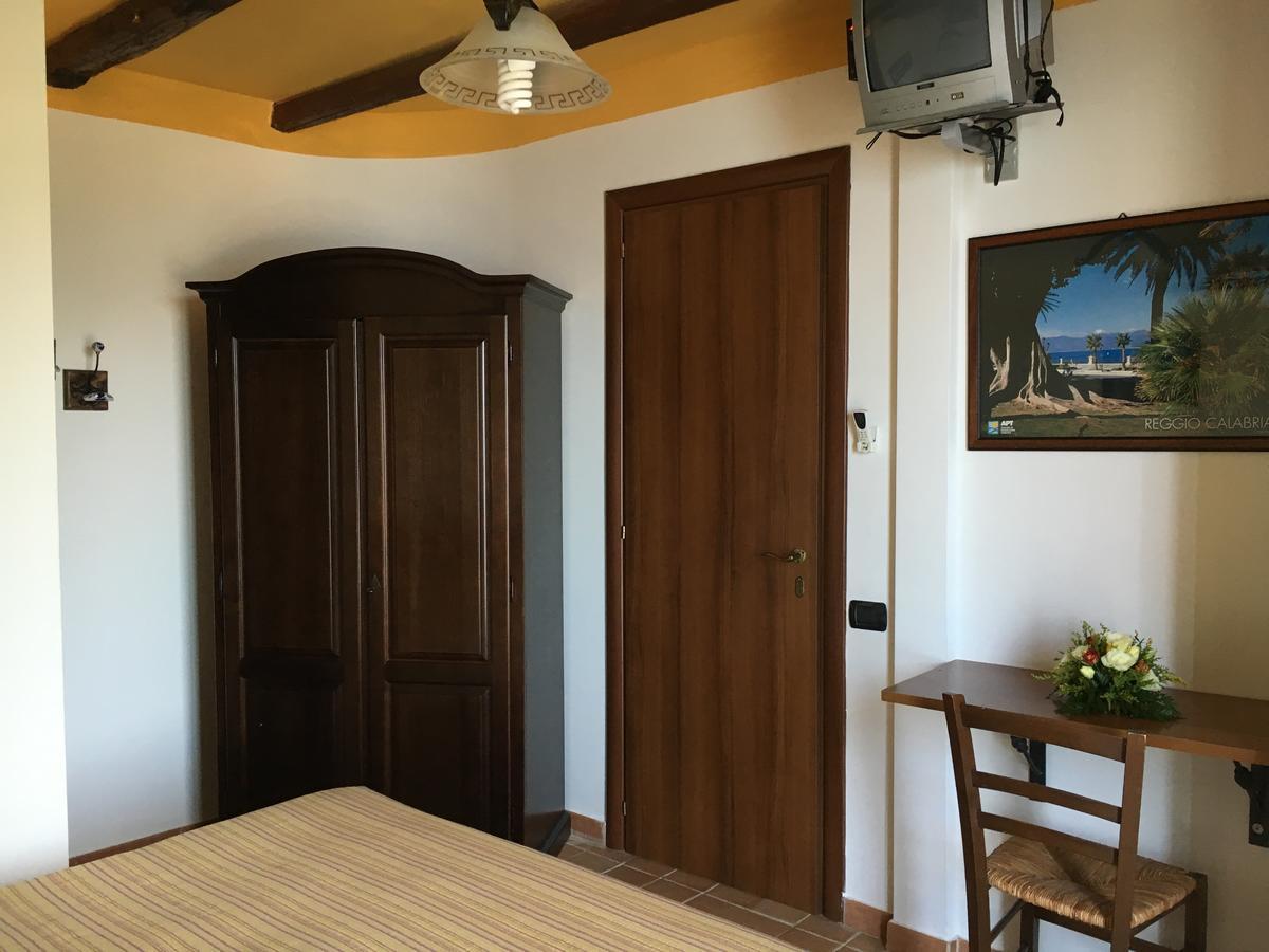 La Bastia Bed & Breakfast Scilla Ngoại thất bức ảnh